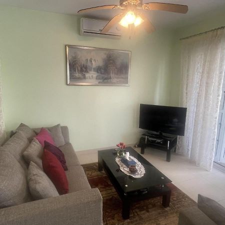 Nerina Apartment Paphos Bagian luar foto
