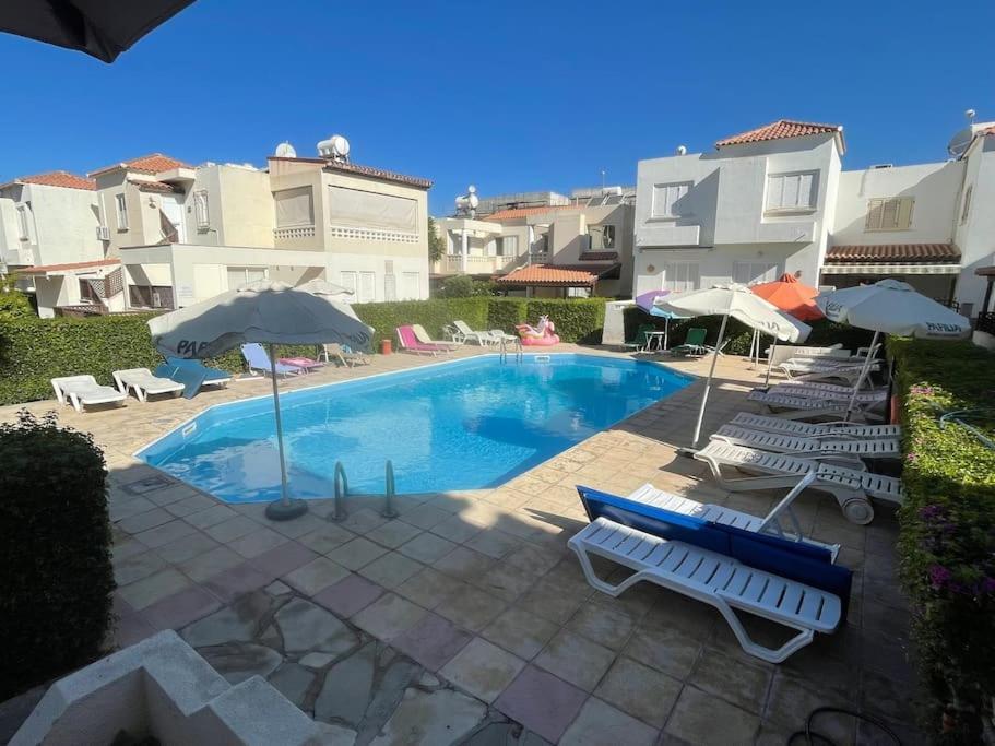 Nerina Apartment Paphos Bagian luar foto